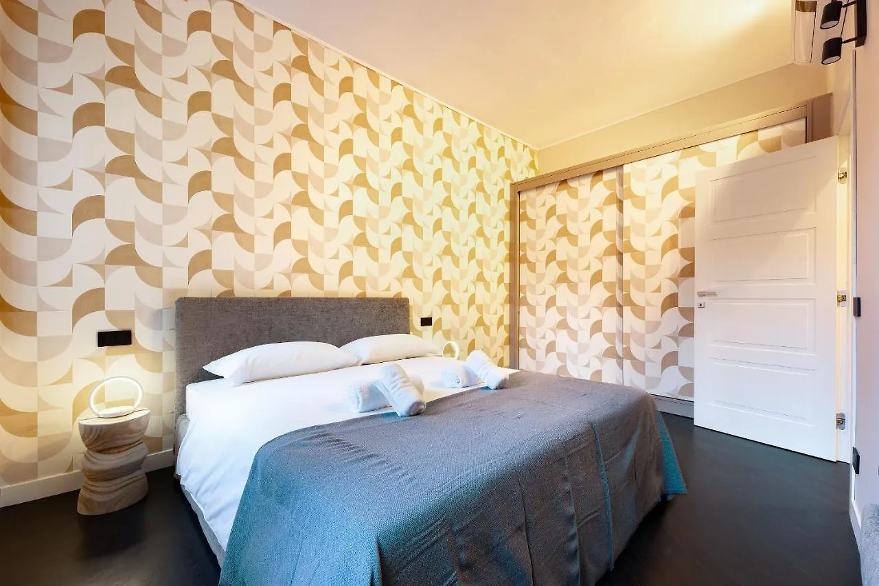 Hl Luxury Apartment - Duomo, Galleria Unione 5 Milán 0*,  Italia